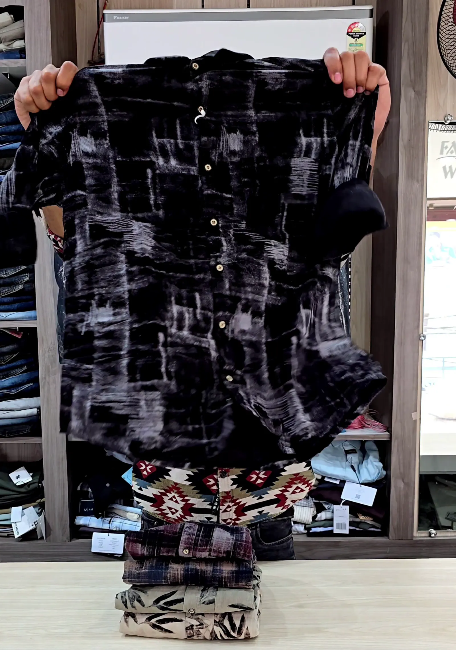 Boxy Fit Tie-Dye Printed Lyocell Shirt for Men - Image 3