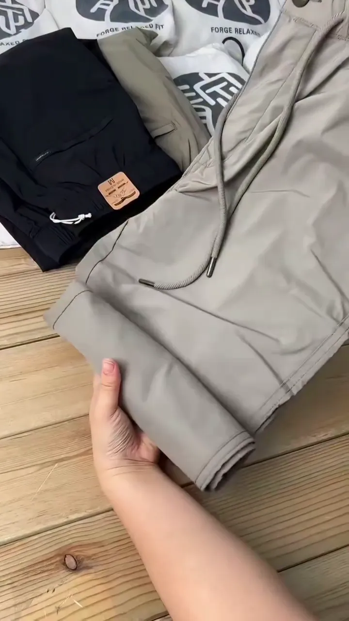 Men Relaxed Fit Jogger Pants with Insert Pockets - Image 2
