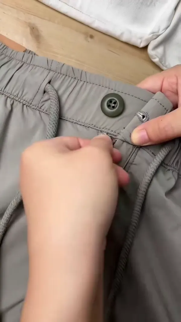 Men Relaxed Fit Jogger Pants with Insert Pockets - Image 7